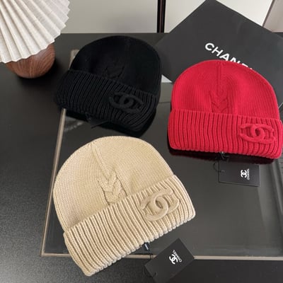 Chanel wool hat