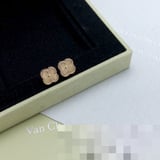 Cross-border Best Seller Floral Stud Earrings Fashion Versatile Minimalist Stud Earrings VAN CLEEF