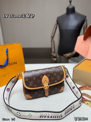 Louis Vuitton Diane Monogram WITH BOX