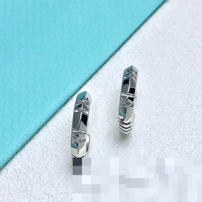 Tiffany Premium Vintage Stud Earrings Fashion Minimalist Jewelry Factory high quality jewelryVAN CLEEF