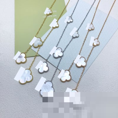 van cleef 5 Floral Necklace Pendant Necklace Versatile high quality jewelryVAN CLEEF