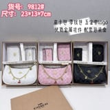 9812 coach set Size: Large: 23 * 13 * 7cm Medium: 12 * 9 * 2cm Small: 10 * 7 * 0.5cm