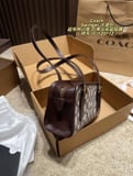 Coach Swinger handbag with box