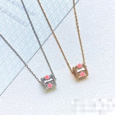 van cleef Premium Floral Necklace Fashion Versatile Choker Necklace Jewelry CNC Choker Necklace