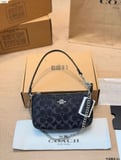 Cowhide version of Coach Teri Mahjong bag, glacier white color scheme + classic C relief