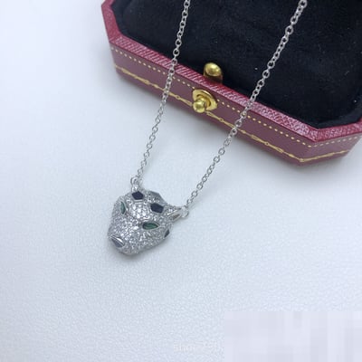 Premium Cartier Green Necklace Jewelry Diamond-Set Cross-border