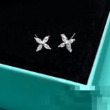 Premium Fashion Ins Style Versatile Stud Earrings Factory Direct high quality jewelryVAN CLEEF