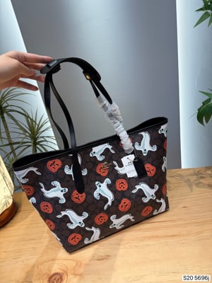 COACH Tote Bag