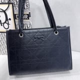 8864 Dior bag