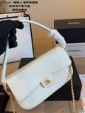 Chanel white crocodile embossed lid IN crocodile embossed calfskin + gold double C screw buckle + gold chain shoulder strap with box
