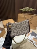 Coach Chain Crossbody Signature Presbyopic with box