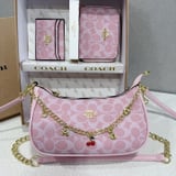 9812 coach set Size: Large: 23 * 13 * 7cm Medium: 12 * 9 * 2cm Small: 10 * 7 * 0.5cm