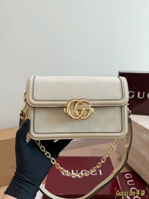 Gucci go series armpit bag with box