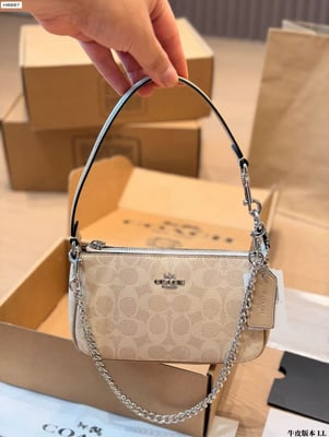 Cowhide version Coach Teri Mahjong Glacier White Color Scheme + Classic C Embossed