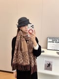 Coach scarf. Size: 180-60cm