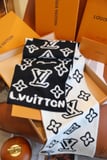 Louis Vuitton scarf size: 180-60cm