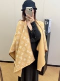 Louis Vuitton Cloak Composition: 92% wool, 8% cashmere