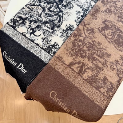 Dior scarf size: 180-60cm