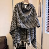Gray Silver - Letter Cloak Size: 140x180cm Material: 84% cashmere, 12% viscose, 4% polyester