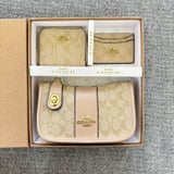 XDR2602-1 # Coach set Back shoulder with inner wheat and cloth standard matching non-woven fabric matching gift box Plastic-free seal No invoice