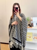 Gray Silver - Letter Cloak Size: 140x180cm Material: 84% cashmere, 12% viscose, 4% polyester