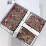 Item: 9902 # Size: Large: 19.5 * 12 * 2cm Medium: 11 * 9 * 2cm Small: 11 * 8 * 1cm coach bag set