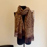 Louis Vuitton scarf size: 180-60cm