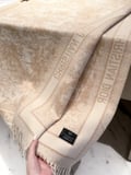 Dior scarf size: 180-60cm
