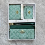 XDR2544-1 Coach Set Combo