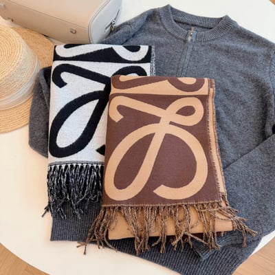 Loewe scarf size: 180-60cm