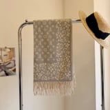 Louis Vuitton scarf size: 180-60cm