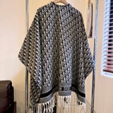 Gray Silver - Letter Cloak Size: 140x180cm Material: 84% cashmere, 12% viscose, 4% polyester