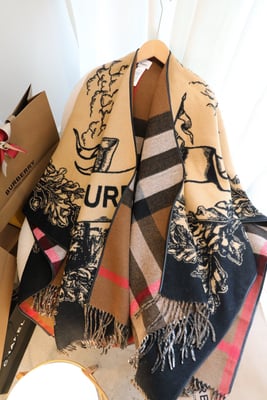 burberry newest knight warhorse double jacquard shawl cloak