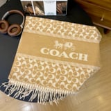 Coach scarf. Size: 180-60cm