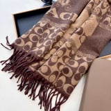 Coach scarf. Size: 180-60cm