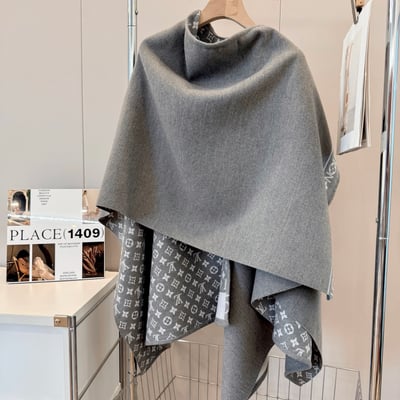 Louis Vuitton reversible wool and cashmere blend knit coat cloak Size Unicode