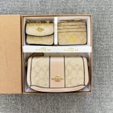 XDR2599-2 Coach Set. Back shoulder strap with inner wheat and cloth labeled with pendant matching gift box