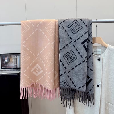 Fendi scarf size: 180-60cm