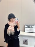 Louis Vuitton scarf size: 180-60cm