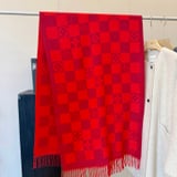 Louis Vuitton scarf size: 180-60cm