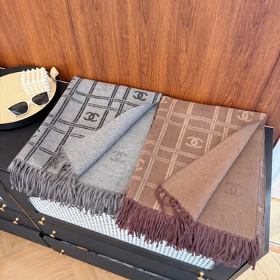 Chanel scarf size: 180-60cm