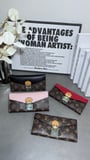 Louis Vuitton handheld change purse P22 with box