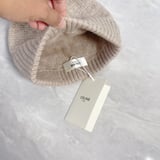 Celine [scarf➕ hat with fur ball➕ gloves] Three-piece set Material: 50% wool➕ 50% acryli!