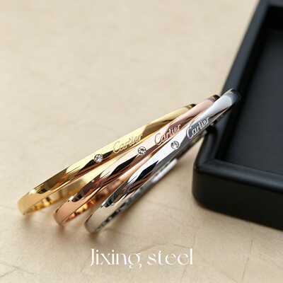 Cross-border classic C-letter Cartier bracelet titanium steel fadeless screwdriver V gold CNC high version buckle couple