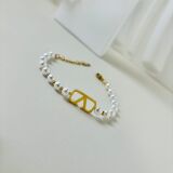 Stainless Steel Pearl Plus Pearl Bracelet Huajia V Letter Pearl Bracelet Gold French Vintage Letter Big Hand