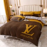 Louis Vuitton Trendy Thick Milk Fleece Four-Piece Set Winter Warm Baby Fleece Bed Sheet Duvet Cover Reversible Fleece Bedding
