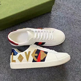 Gucci European light luxury Mickey Mouse white shoes men summer new breathable light luxury all-match couple shoes Gucci casual skate shoes