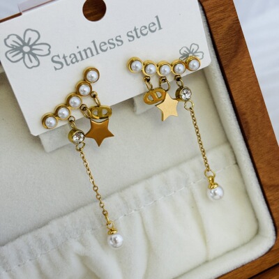 Dior Stainless Steel Pig Nose Earrings Pearl Star Fringe Stud Earrings Big Brand Colorless Earrings