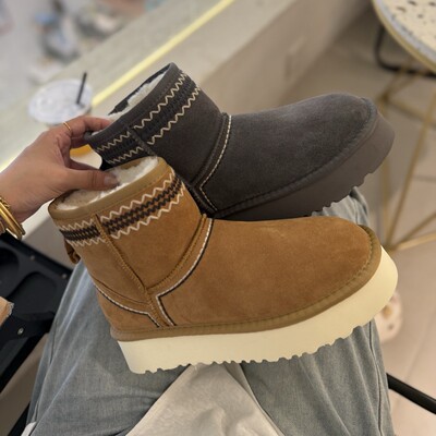 2026 new winter cross-border foreign trade genuine leather snow boots Korean ankle boots warm fleece cotton shoes fur women boots UGG