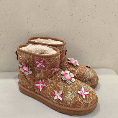 2026 new snow boots women sleeve ankle boots embroidered floral cotton shoes lining optional outdoor warm UGG